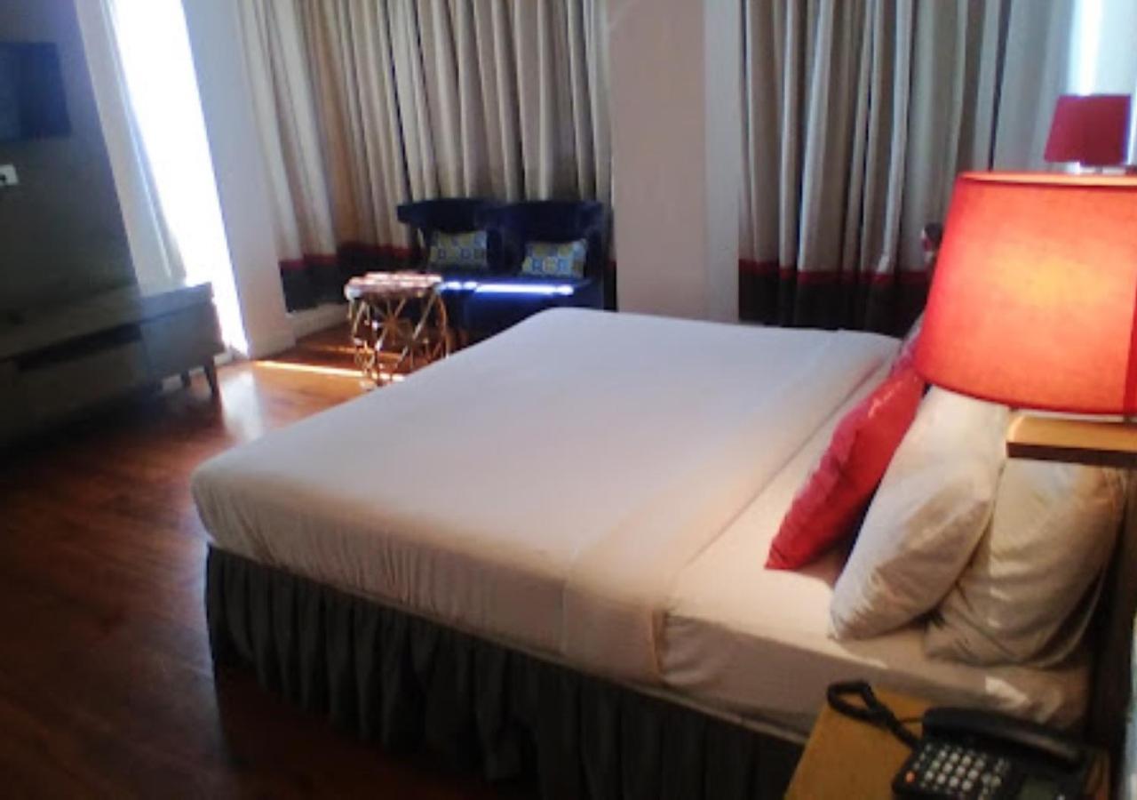 Hotel Le Lotus Grand Kakarmatha Exteriör bild
