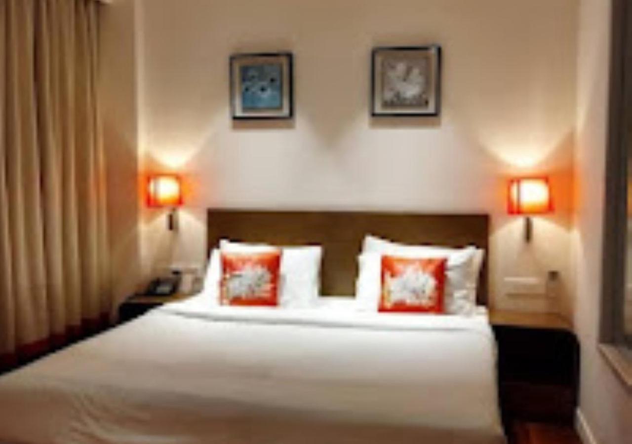 Hotel Le Lotus Grand Kakarmatha Exteriör bild