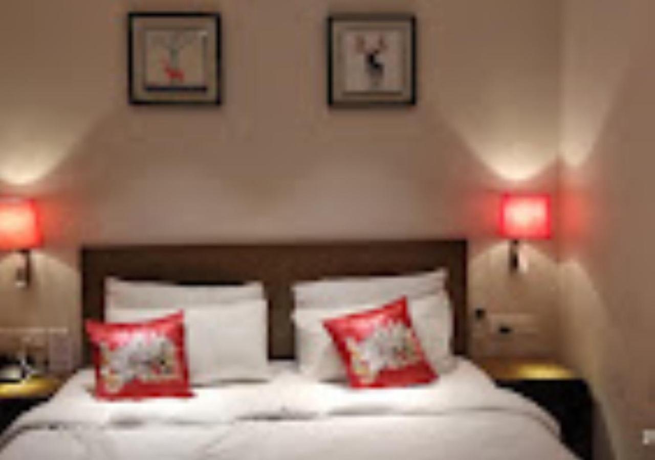 Hotel Le Lotus Grand Kakarmatha Exteriör bild