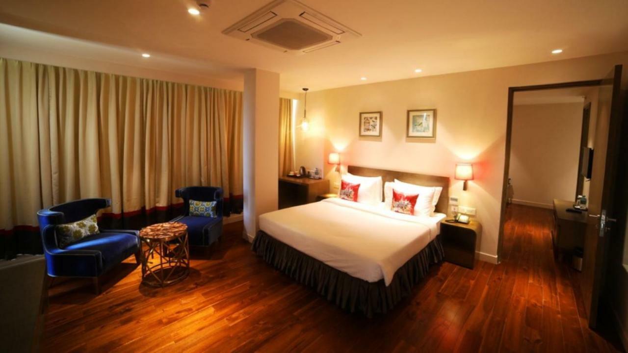 Hotel Le Lotus Grand Kakarmatha Exteriör bild